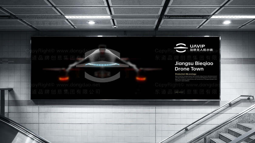 强化地板logo必须包含纹理图案是误区吗？现代设计核心原则是什么？