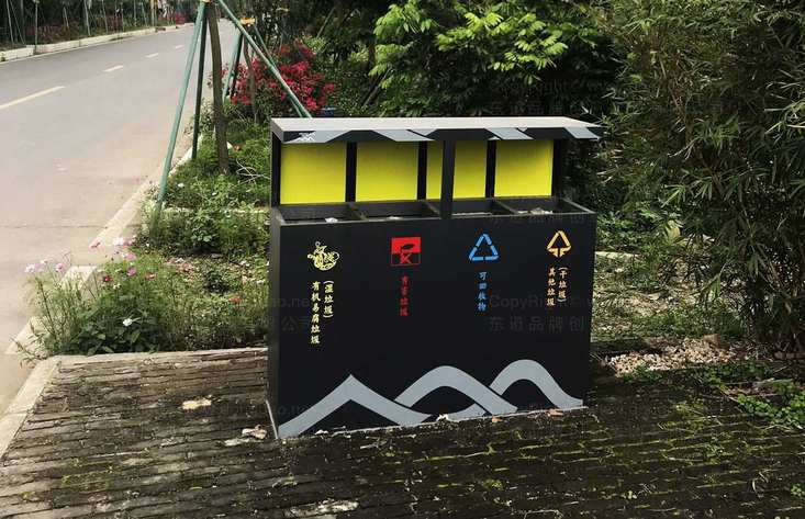 在智能手机行业，品牌设计如何实现差异化？关键组成部分包括哪些？