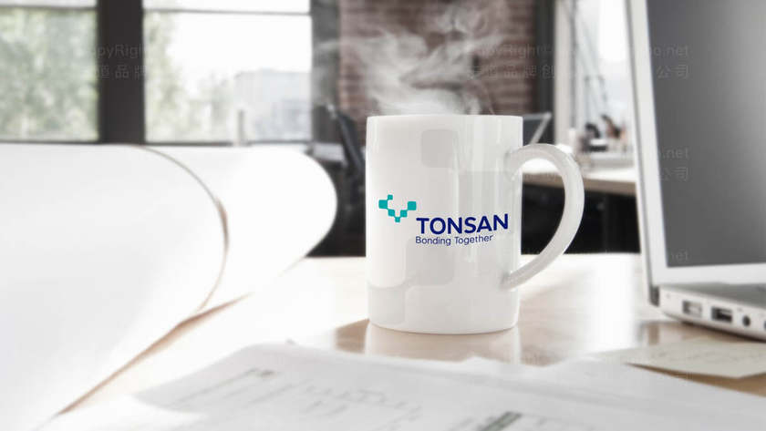 色彩选择对松木家具品牌形象有什么影响？为什么常用绿色或原木色？