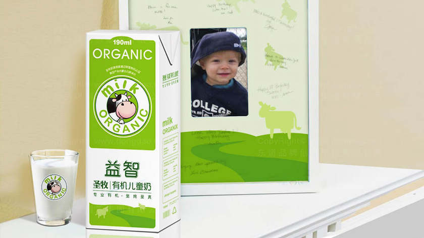 如何打造春节主题的牛奶包装设计？