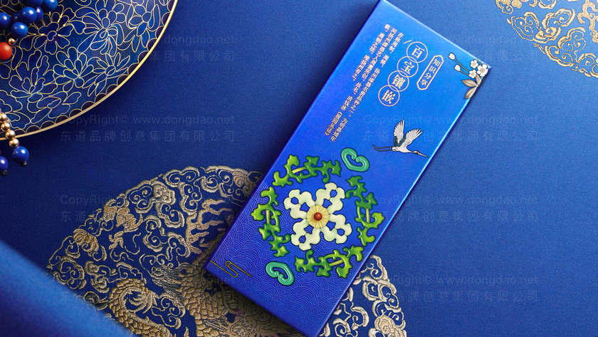 如何通过礼品盒包装设计展现麻辣烫的美食特色？