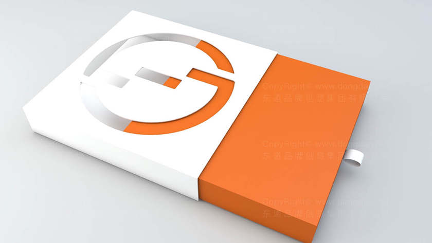 在数字化时代，如何将传统幼教画册设计与多媒体元素有效结合？